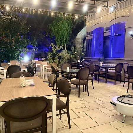 Hotel 5 Continents Craiova Exterior photo