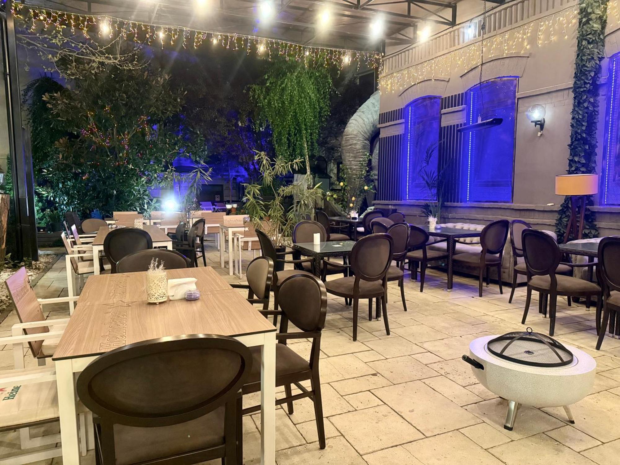Hotel 5 Continents Craiova Exterior photo