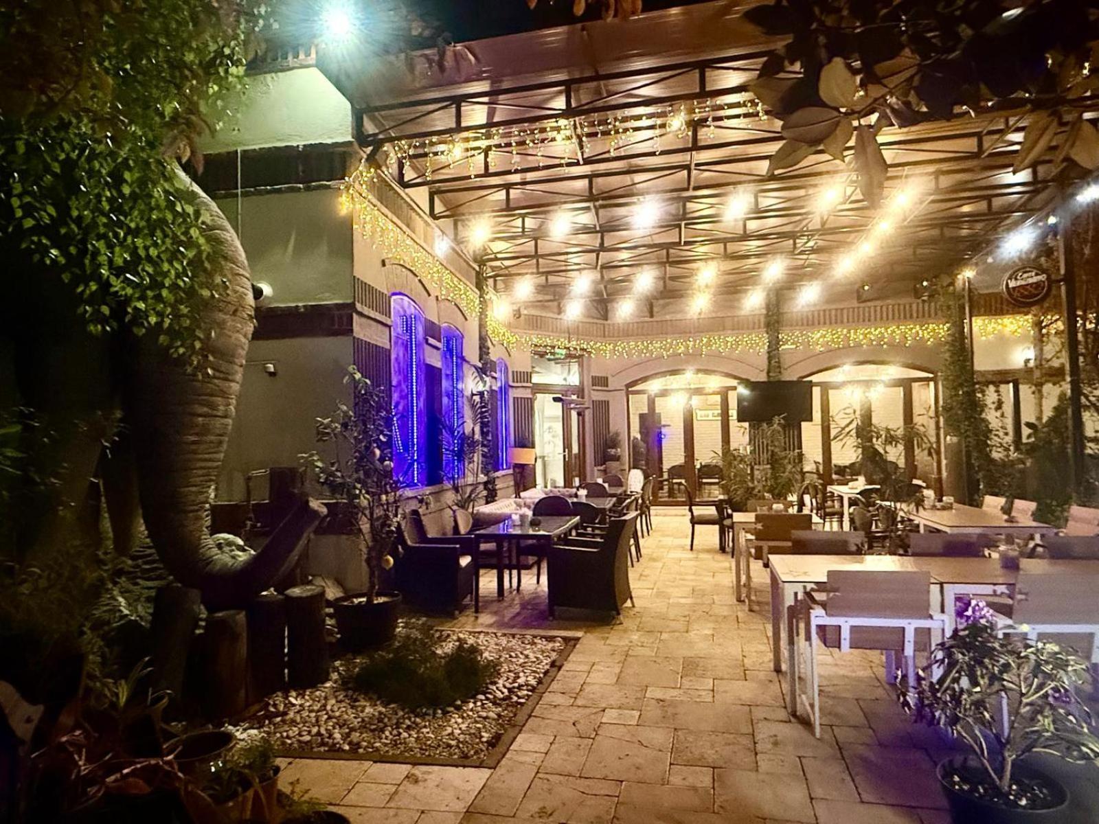 Hotel 5 Continents Craiova Exterior photo